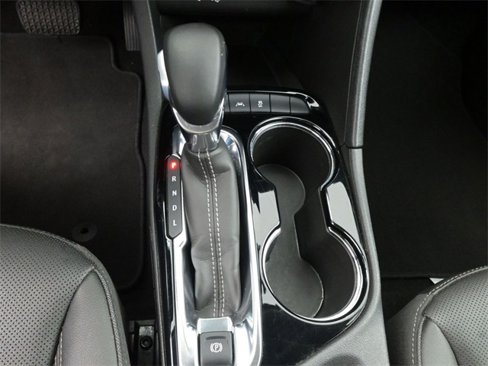 Used 2024 Buick Encore GX Sport Touring image 9
