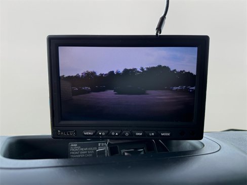 Used 2017 Jeep Wrangler Unlimited Rubicon image 26