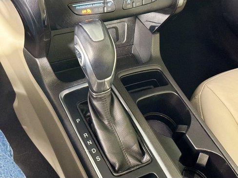 Used 2019 Ford Escape Titanium image 18
