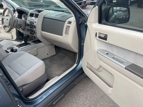 Used 2011 Ford Escape XLT image 13