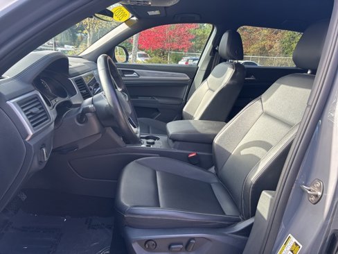 Used 2020 Volkswagen Atlas Cross Sport SE image 12