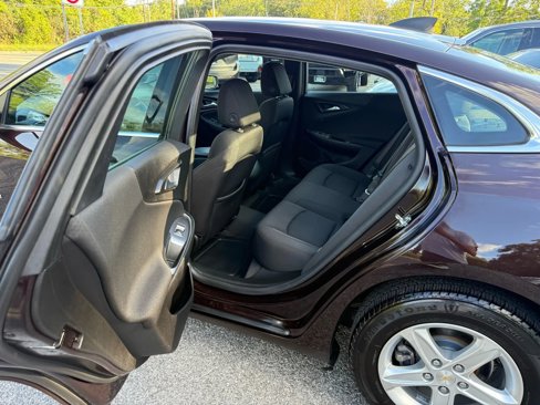 Used 2020 Chevrolet Malibu LS image 11