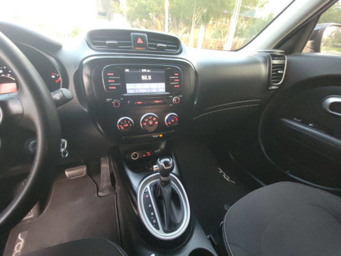 Used 2019 Kia Soul image 11