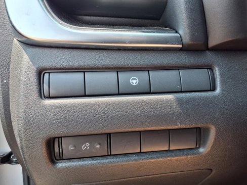 Used 2023 Nissan Rogue SV image 18