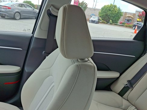 Used 2023 Hyundai Sonata SE image 17