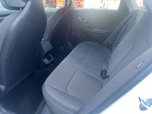 Used 2025 Kia K4 image 6