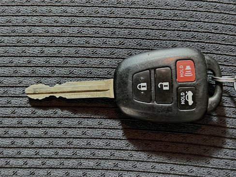 Used 2016 Toyota Camry SE image 35