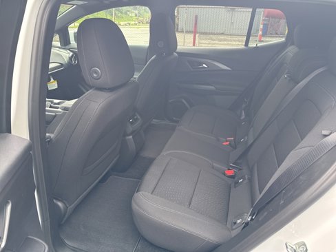 New 2025 Chevrolet Equinox EV LT w/ Comfort Package image 11