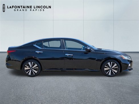 Used 2022 Nissan Altima 2.5 SV image 6