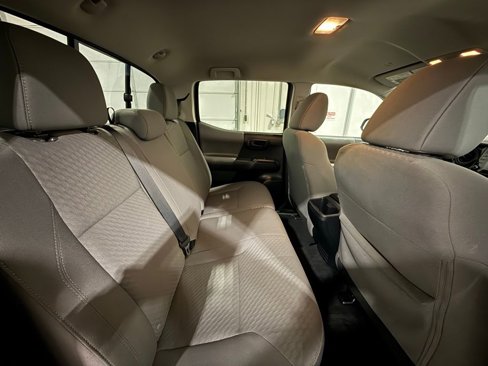 Used 2020 Toyota Tacoma SR image 27