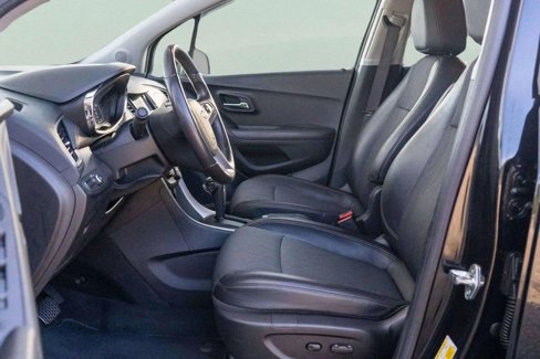 Used 2019 Chevrolet Trax LT w/ LT Convenience Package image 26