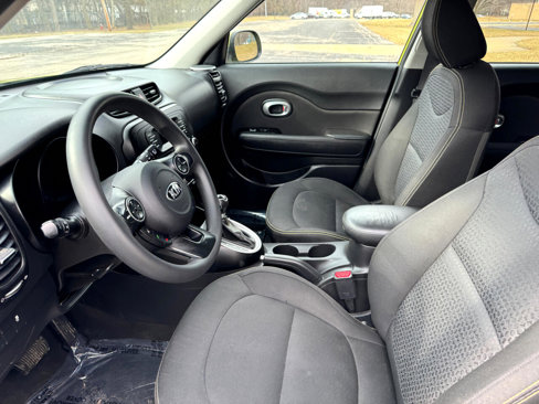 Used 2015 Kia Soul + image 27