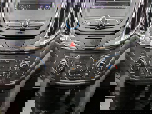 Used 2020 Chevrolet Equinox LT image 18