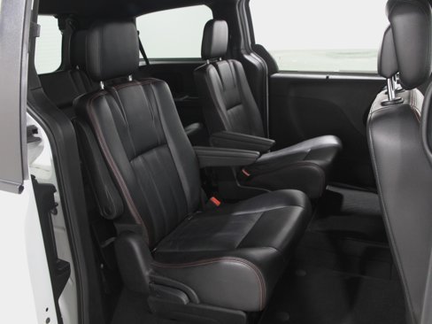 Used 2018 Dodge Grand Caravan GT image 20