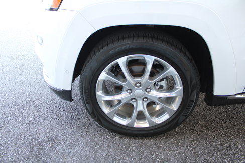 Used 2020 Jeep Grand Cherokee Summit image 10