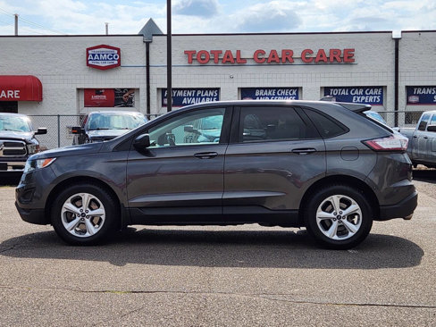 Used 2017 Ford Edge SE image 3
