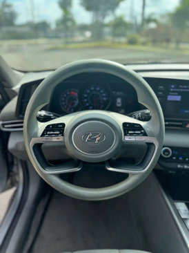 Used 2022 Hyundai Elantra SEL image 12