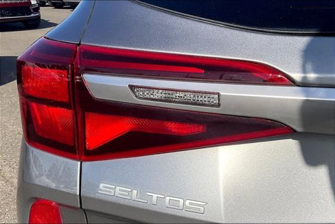 Used 2023 Kia Seltos LX image 26