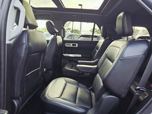 Used 2021 Ford Explorer Limited w/ Equipment Group 301A image 24