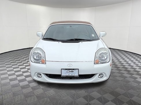 Used 2004 Toyota MR2 image 2