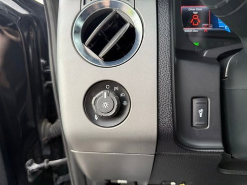 Used 2017 Ford Expedition Max Platinum image 15