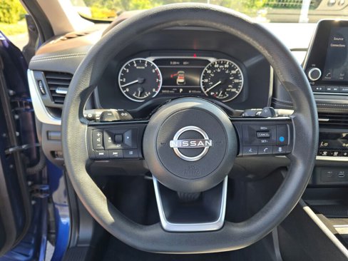 Used 2023 Nissan Rogue SV image 22