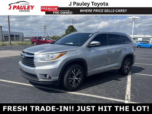 Used 2016 Toyota Highlander XLE image 1