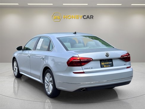 Used 2018 Volkswagen Passat 2.0T SE image 33
