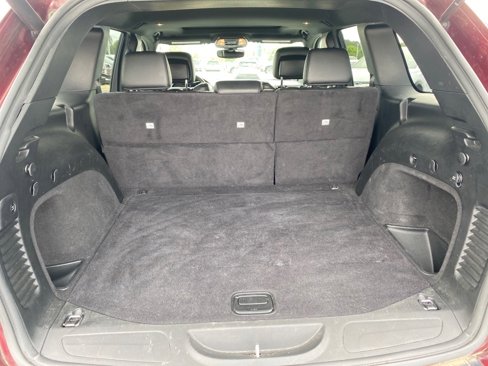 Used 2020 Jeep Grand Cherokee Altitude image 21