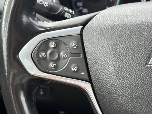 Used 2021 Chevrolet Traverse LT image 16