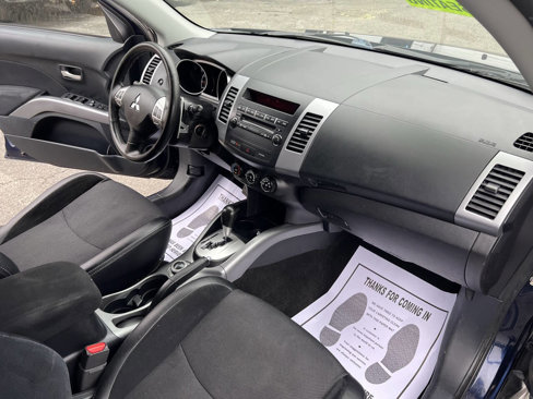 Used 2012 Mitsubishi Outlander SE image 18