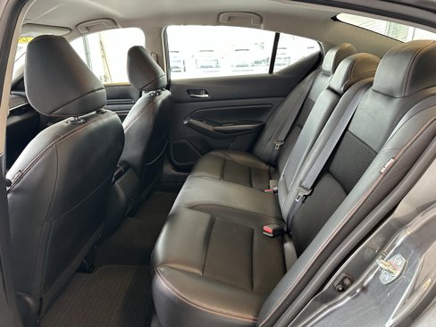 Used 2022 Nissan Altima 2.5 SR image 10