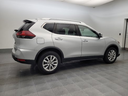 Used 2018 Nissan Rogue SV image 10