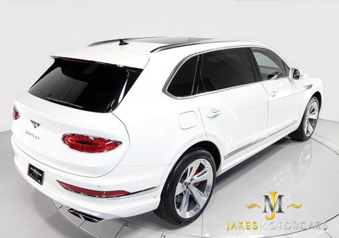 Used 2023 Bentley Bentayga Extended Wheelbase image 13