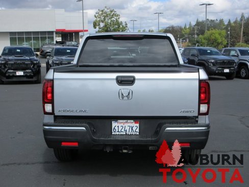 Used 2017 Honda Ridgeline RT image 6