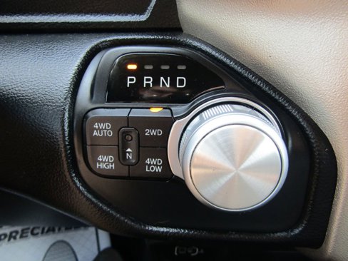 Used 2019 RAM 1500 Laramie image 26