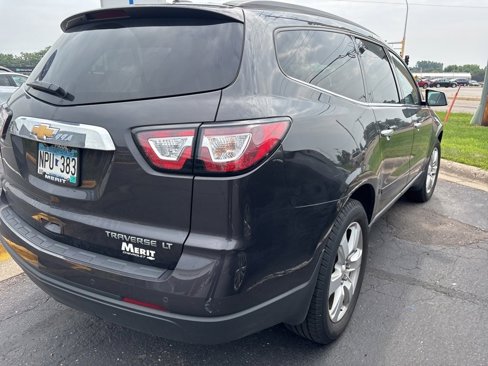Used 2016 Chevrolet Traverse LT w/ Style and Technology Package image 4