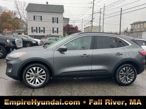 Used 2022 Ford Escape Titanium image 11