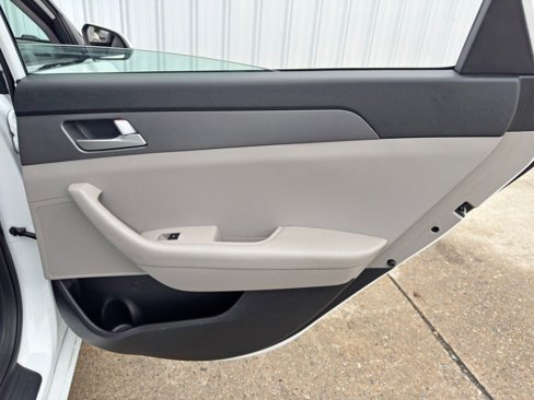 Used 2016 Hyundai Sonata SE image 37