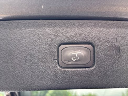 Used 2020 Ford Edge SEL image 15