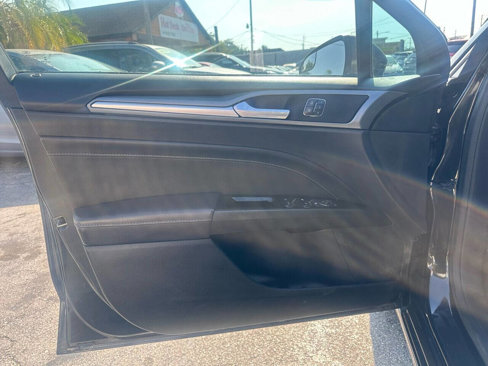 Used 2015 Ford Fusion Titanium image 11