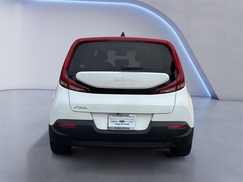 Used 2022 Kia Soul LX w/ Technology Package image 4