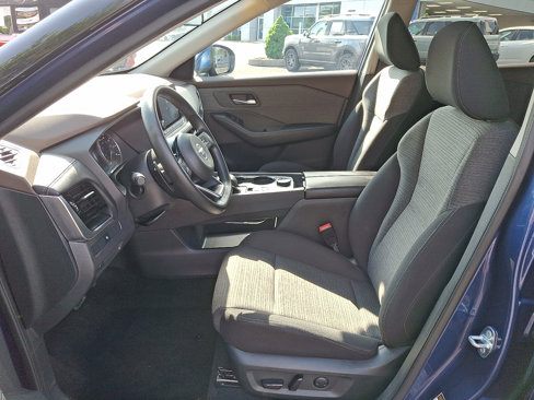 Used 2021 Nissan Rogue SV image 14