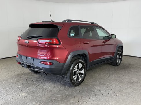 Used 2017 Jeep Cherokee Trailhawk w/ Cold Weather Group image 9