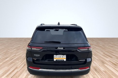 New 2025 Jeep Grand Cherokee Laredo X w/ Luxury Tech Group I image 8