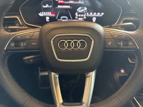 Used 2023 Audi S4 Premium Plus w/ Premium Plus Package image 32