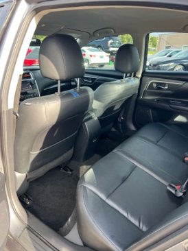 Used 2018 Nissan Altima 2.5 SR w/ SR Midnight Edition image 15