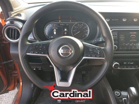 Used 2020 Nissan Kicks SV image 19