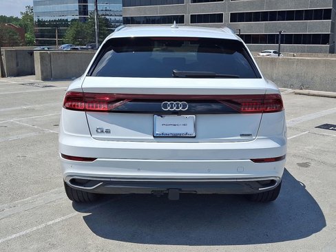 Used 2020 Audi Q8 Prestige image 9