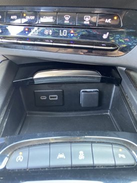 Used 2023 Buick Envision Essence image 31